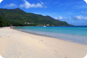 La plage de Beau Vallon